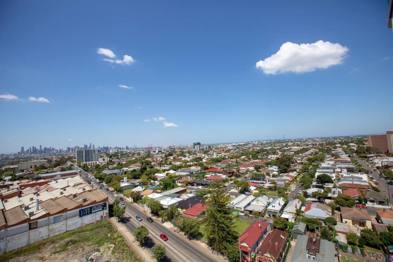 The Lively City 2Bed 2 Bath Apt @Footscray メルボルン エクステリア 写真
